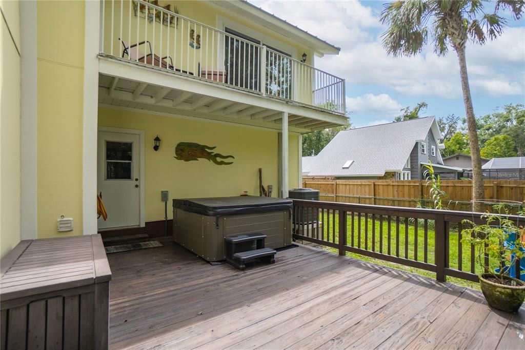Exterior, Hot Tub