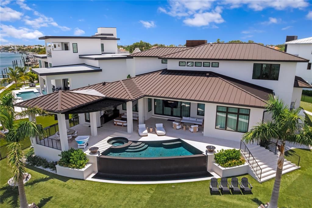 Exterior, Pool, Water