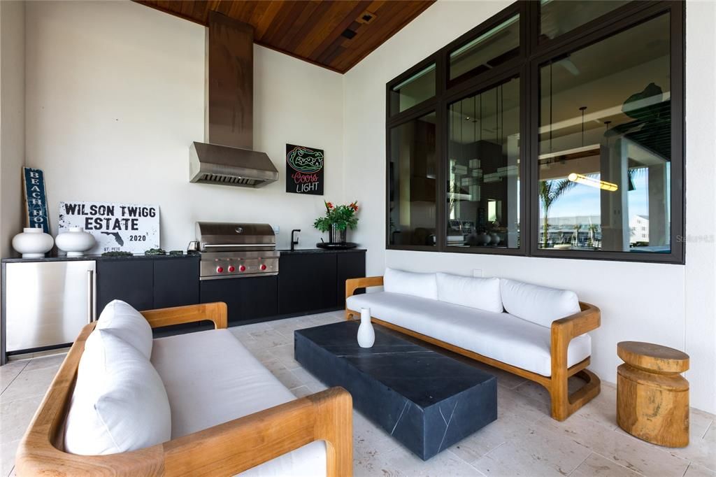 Exterior, Outdoor Kitchen