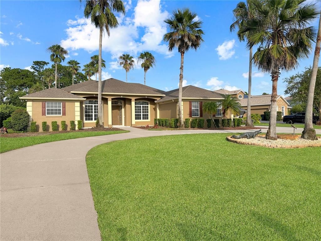 Backyard, Exterior, Facade, Ranch