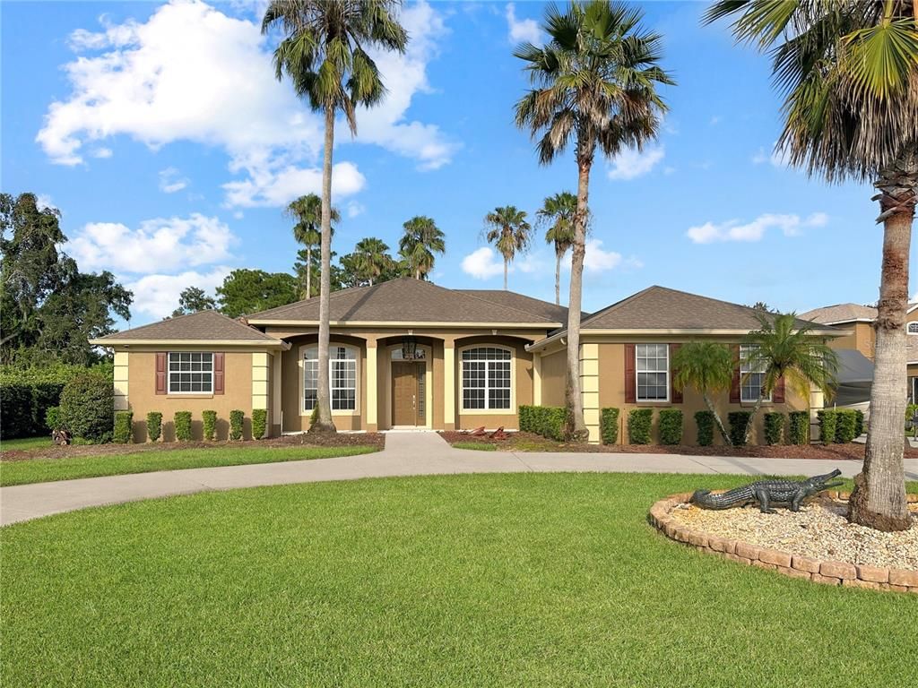 Backyard, Exterior, Facade, Ranch