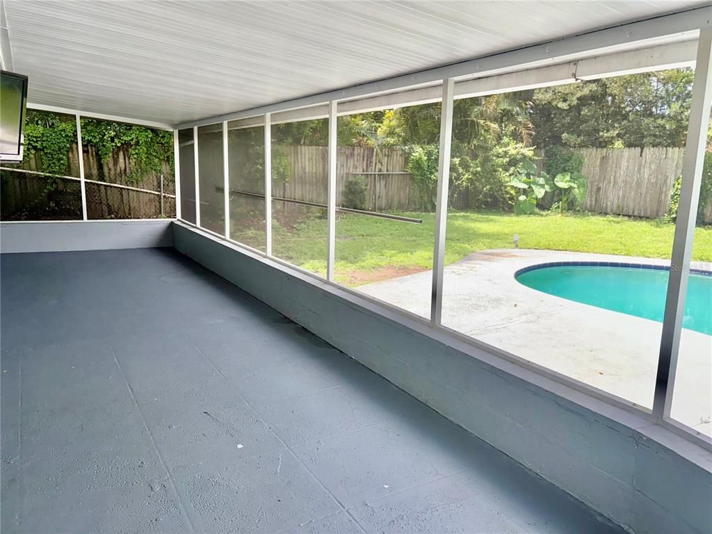 Interior, Pool, Sun Room