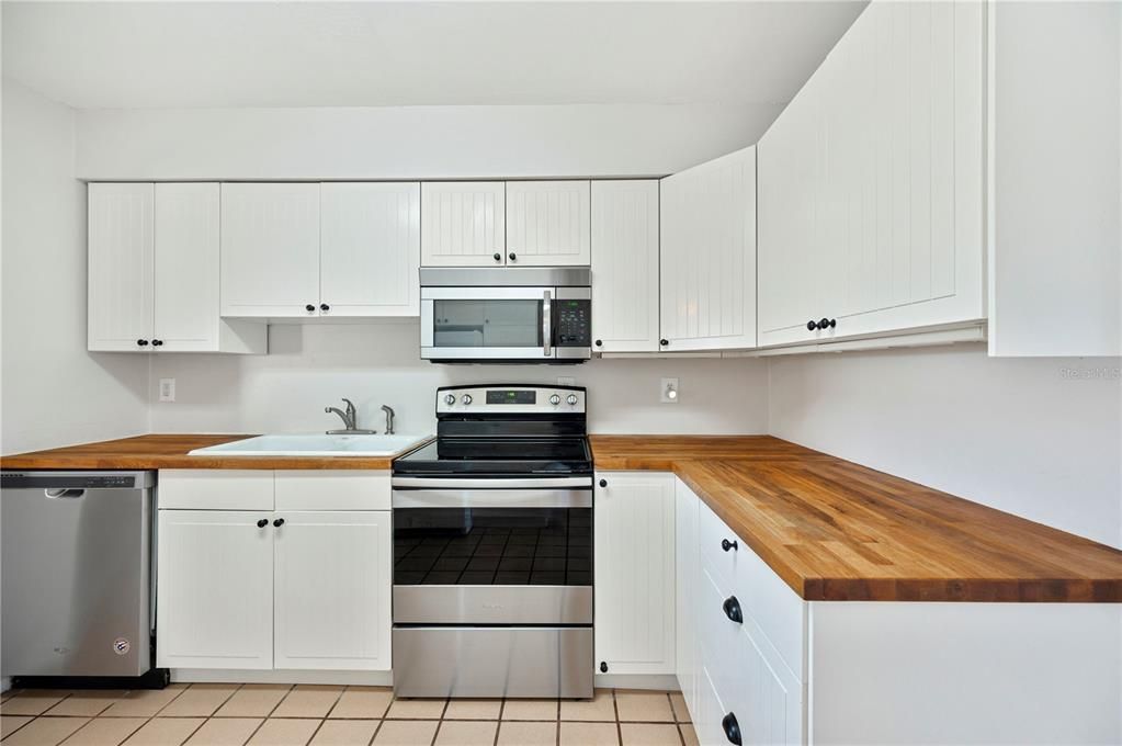 Interior, Kitchen, Stainless Steel Appliances