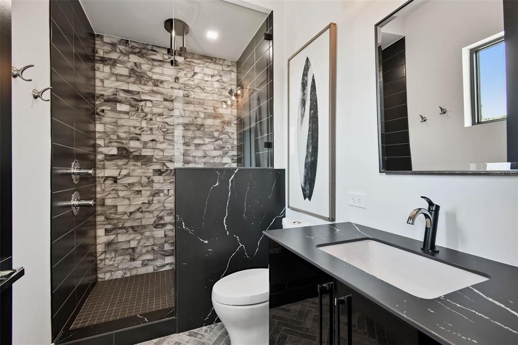 Bathroom, Interior, Recessed Lighting