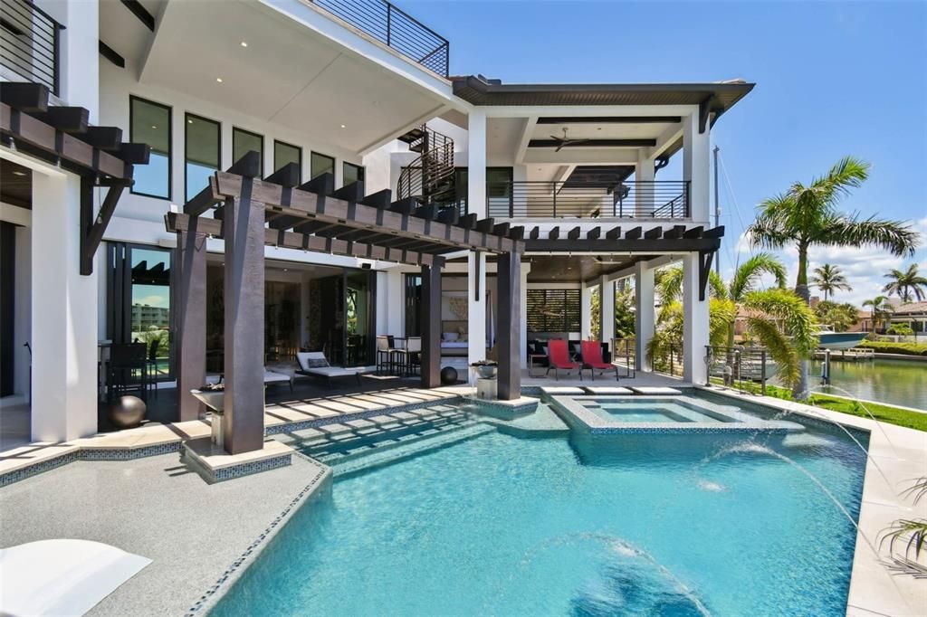 Exterior, Pool, Water