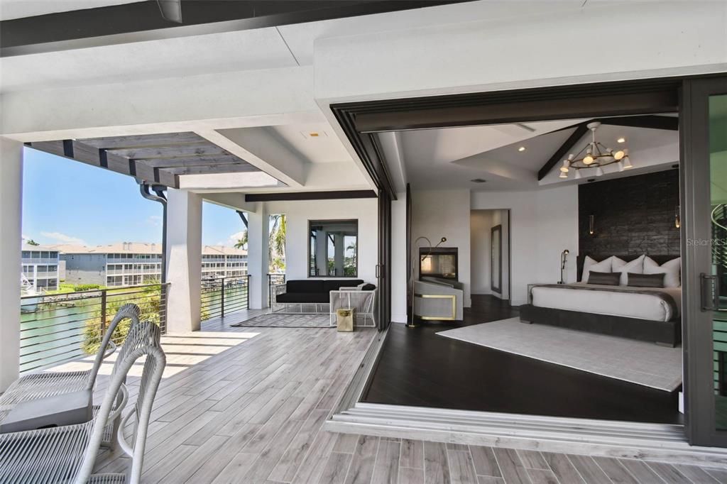 Interior, Pendant Lights, Recessed Lighting, Wood Texture Flooring