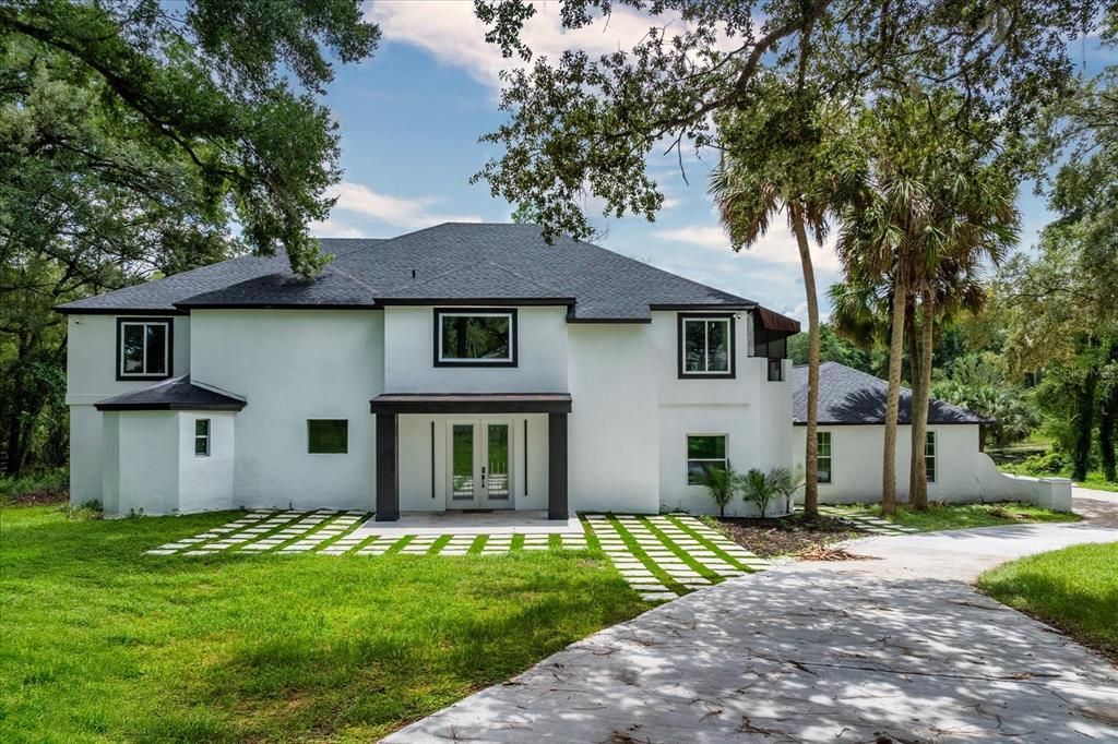 Backyard, Exterior, Facade, French Provincial