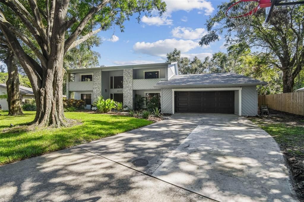 Attached, Exterior, Facade, Ranch
