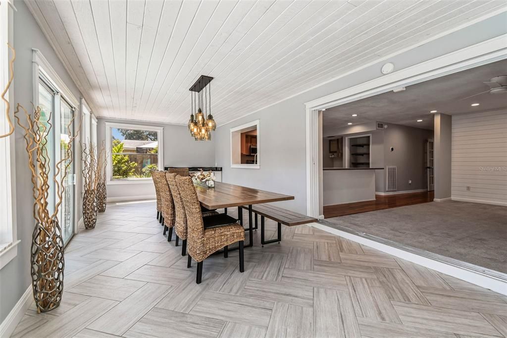 Dining room, Interior, Pendant Lights, Recessed Lighting, Wood Texture Flooring