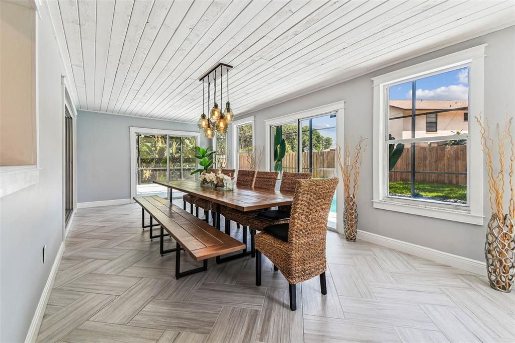 Dining room, Interior, Pendant Lights