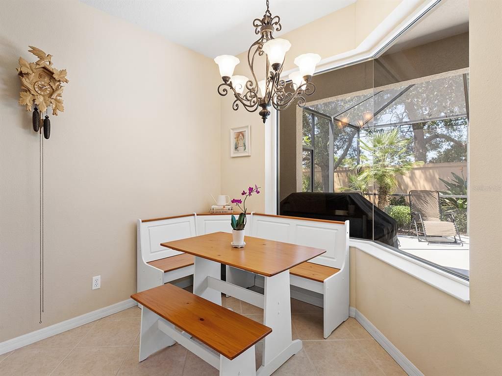 Chandelier, Dining room, Interior