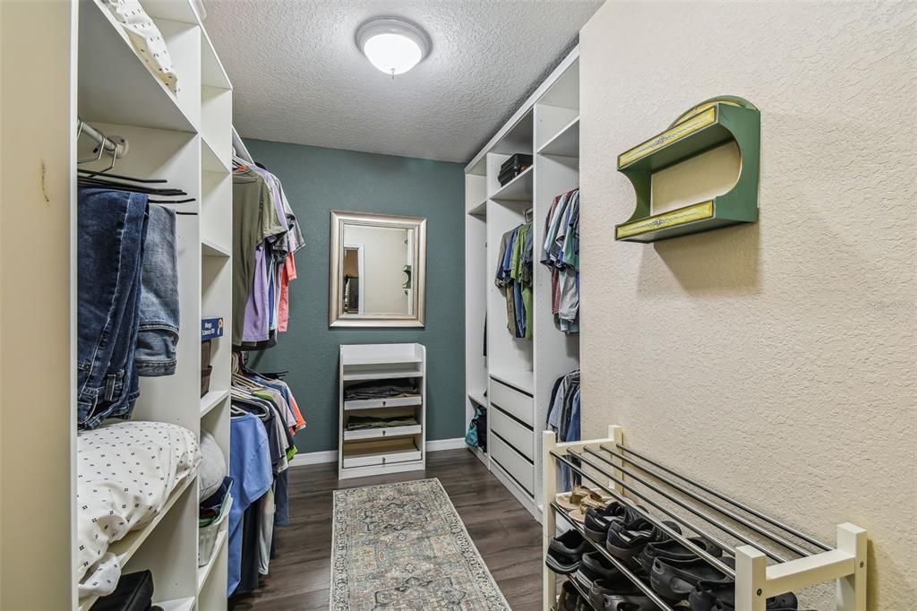 Interior, Walk-in Closets, Wood Texture Flooring