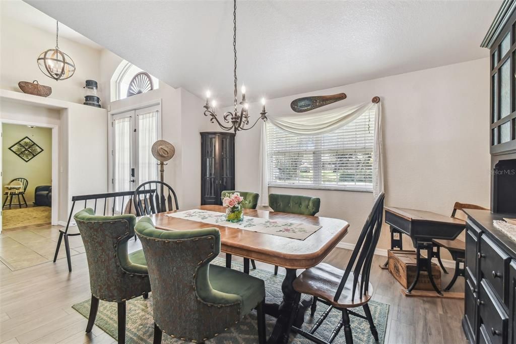 Chandelier, Dining room, Interior, Pendant Lights, Wood Texture Flooring