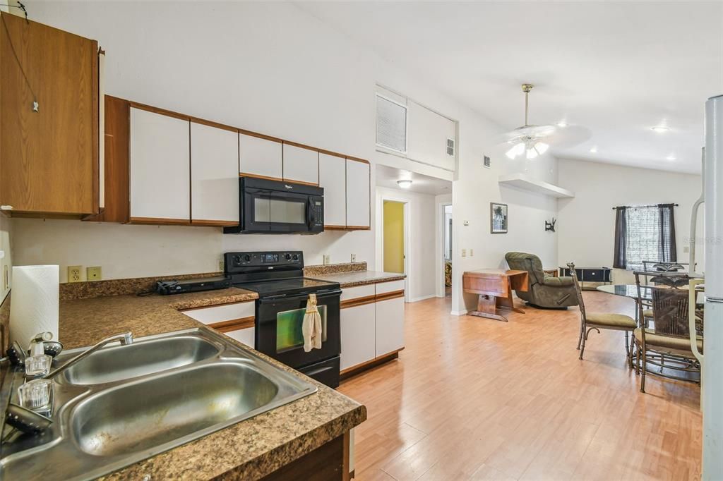 Dining room, Interior, Kitchen, Recessed Lighting, Wood Texture Flooring