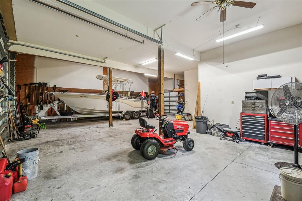 Fitness Equipment, Garage, Interior, Recessed Lighting