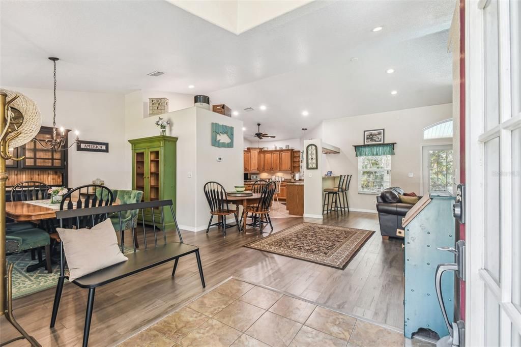 Chandelier, Dining room, Interior, Kitchen, Pendant Lights, Recessed Lighting, Wood Texture Flooring