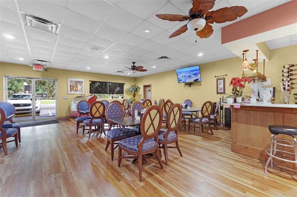 Dining room, Interior, Recessed Lighting, Wood Texture Flooring