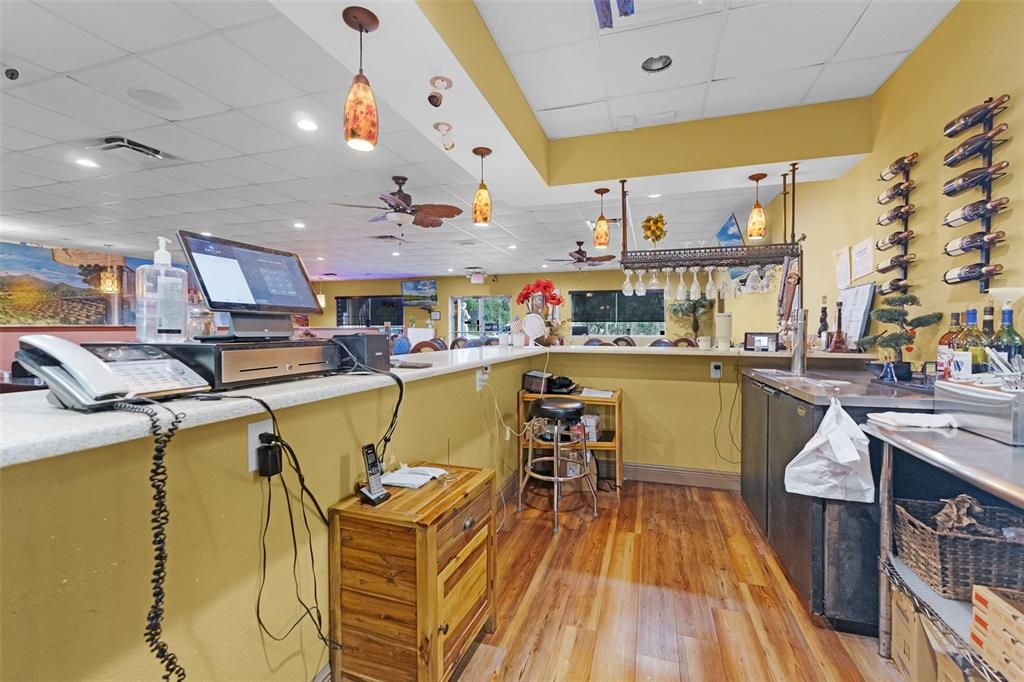 Interior, Pendant Lights, Recessed Lighting, Wood Texture Flooring
