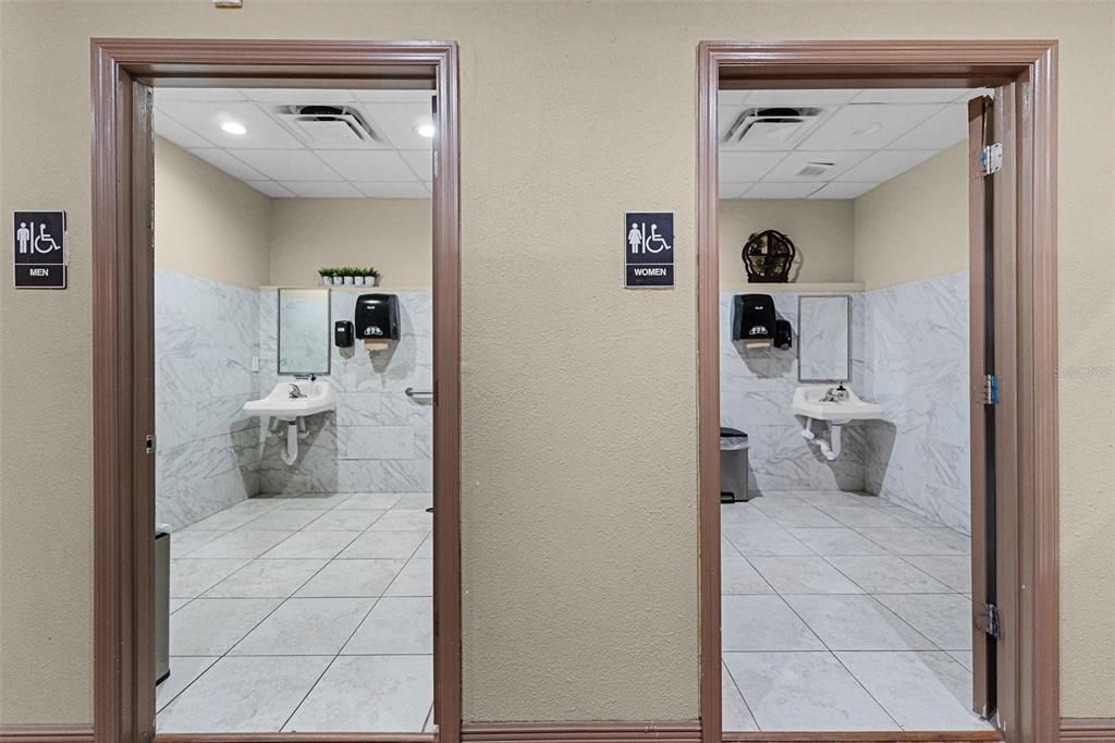 Bathroom, Interior, Marble Walls, Recessed Lighting