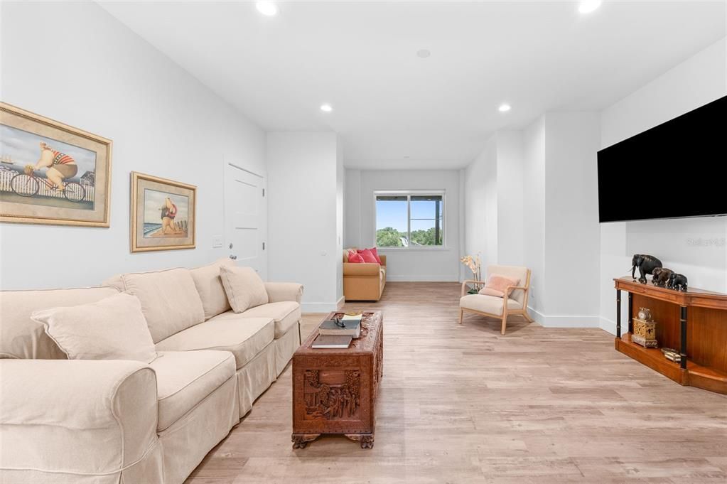 Interior, Living room, Recessed Lighting, Wood Texture Flooring
