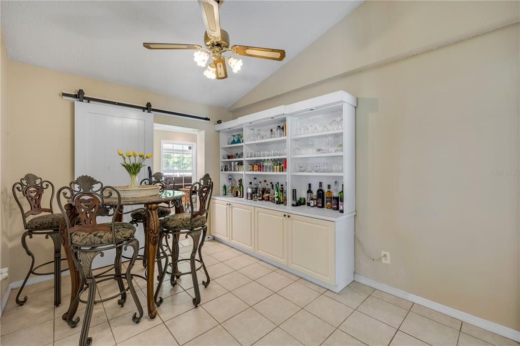 Dining room, Interior