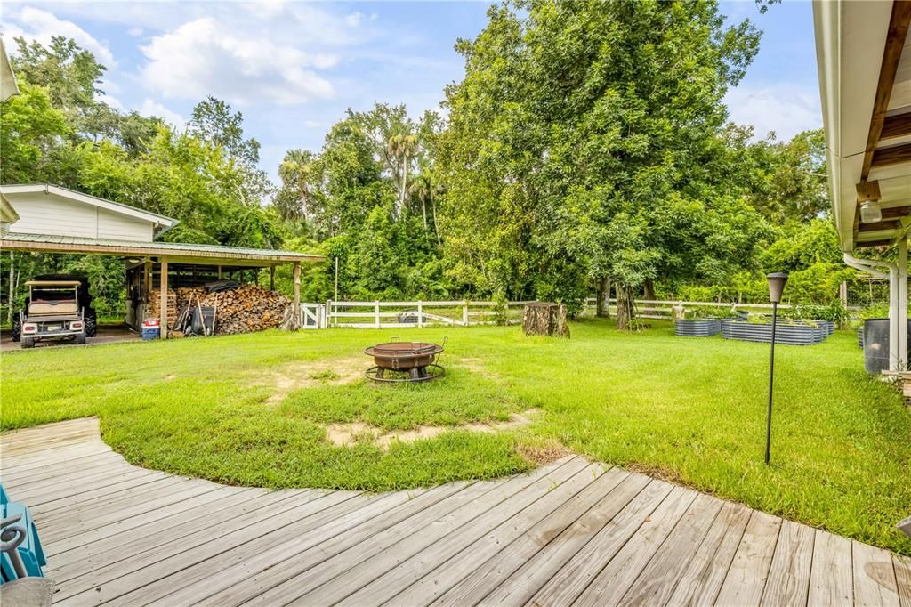 Backyard, Exterior
