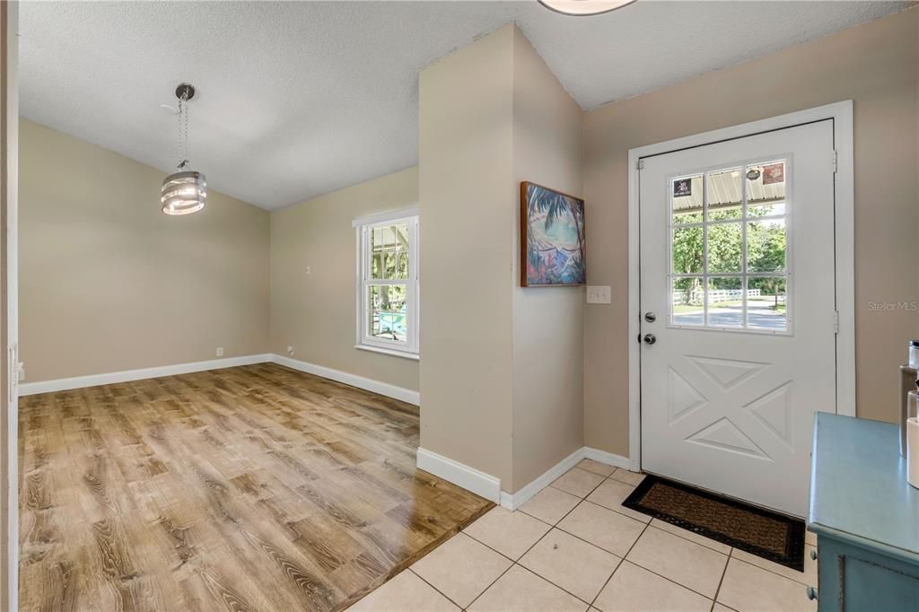 Empty room, Interior, Pendant Lights, Wood Texture Flooring
