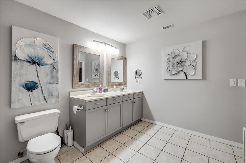 Bathroom, Interior