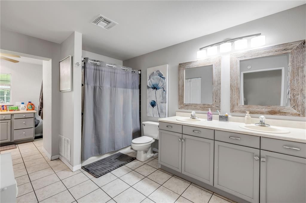 Bathroom, Dual Sink Vanities, Interior