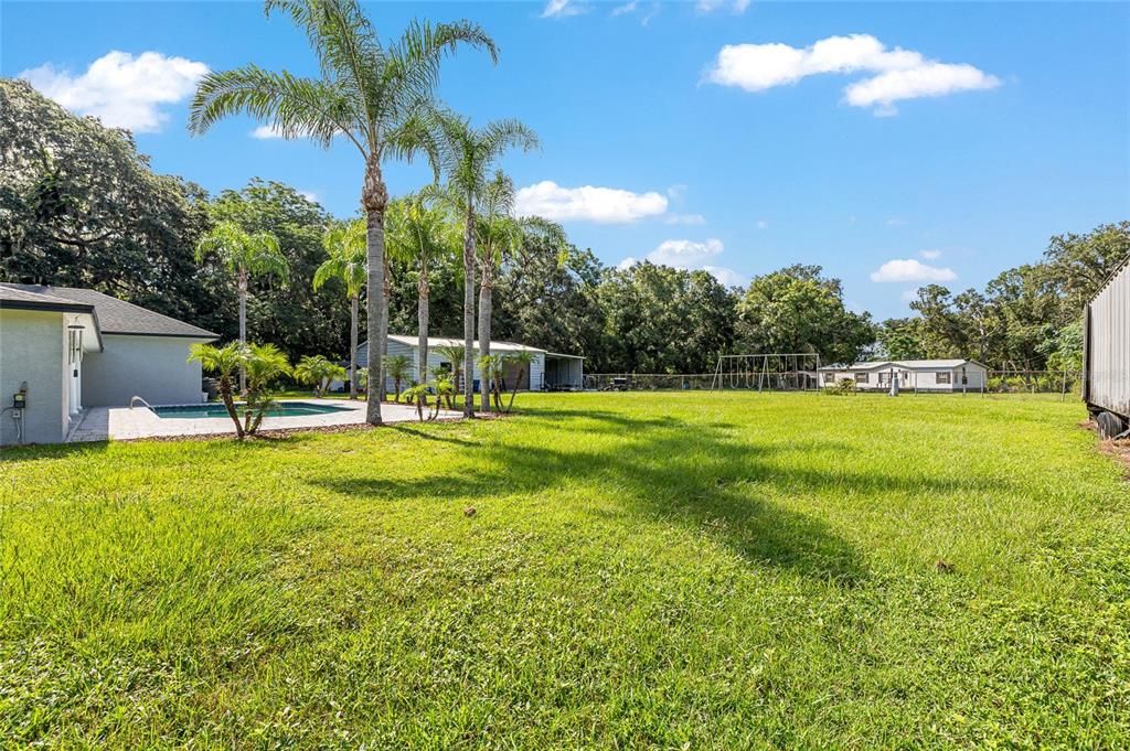 Backyard, Exterior