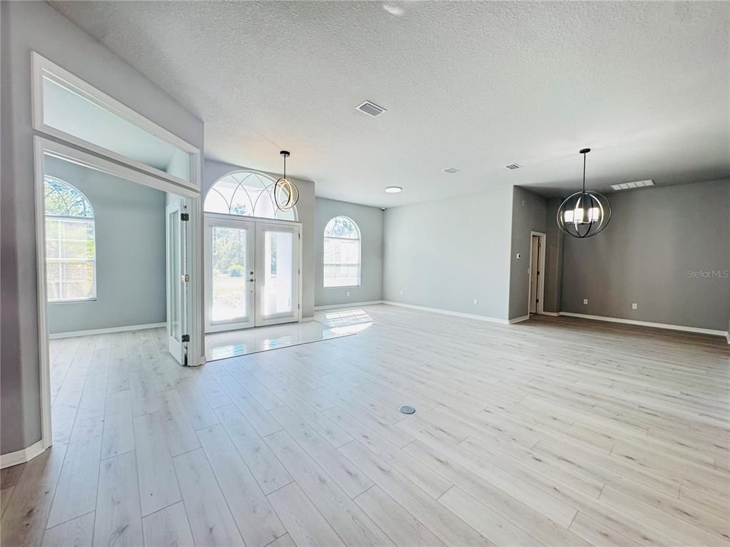 Chandelier, Empty room, Interior, Pendant Lights, Recessed Lighting, Wood Texture Flooring