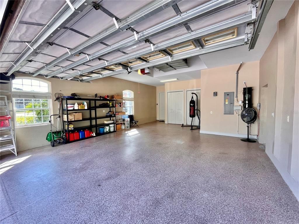 Garage, Interior