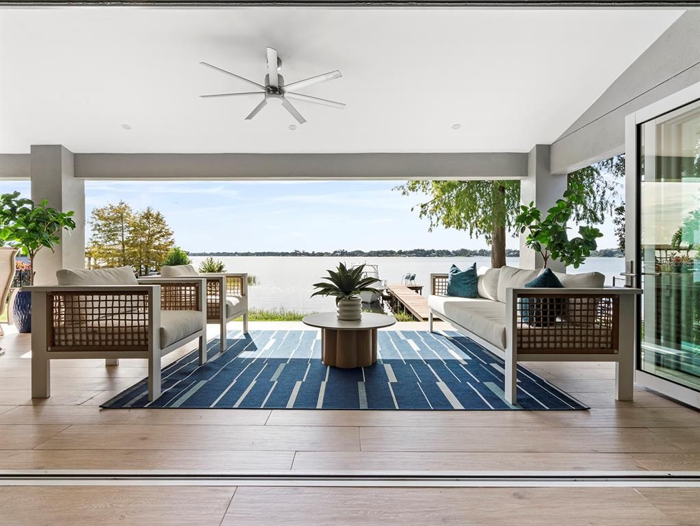 Interior, Recessed Lighting, Water, Wood Texture Flooring