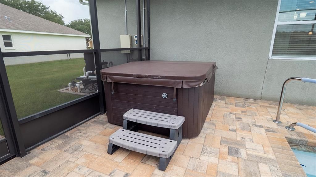 Exterior, Hot Tub