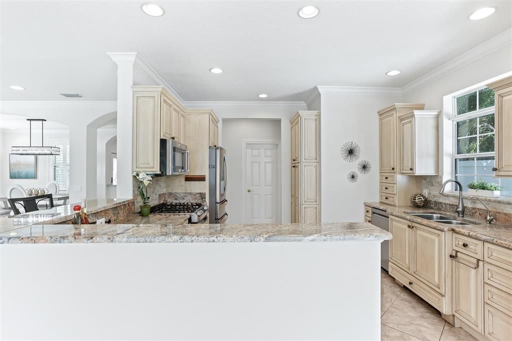 Interior, Kitchen, Pendant Lights, Recessed Lighting, Stainless Steel Appliances
