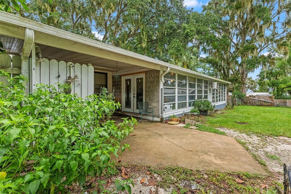 Backyard, Exterior