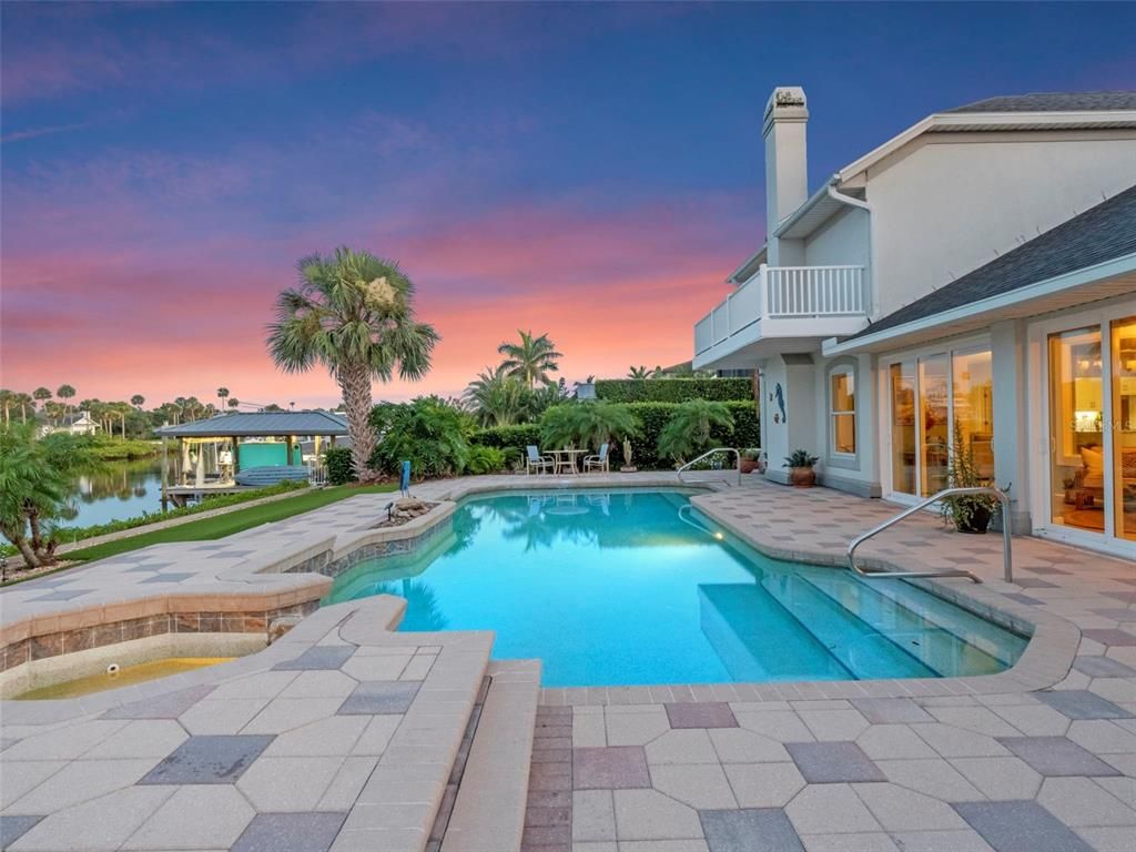 Exterior, Pool, Water