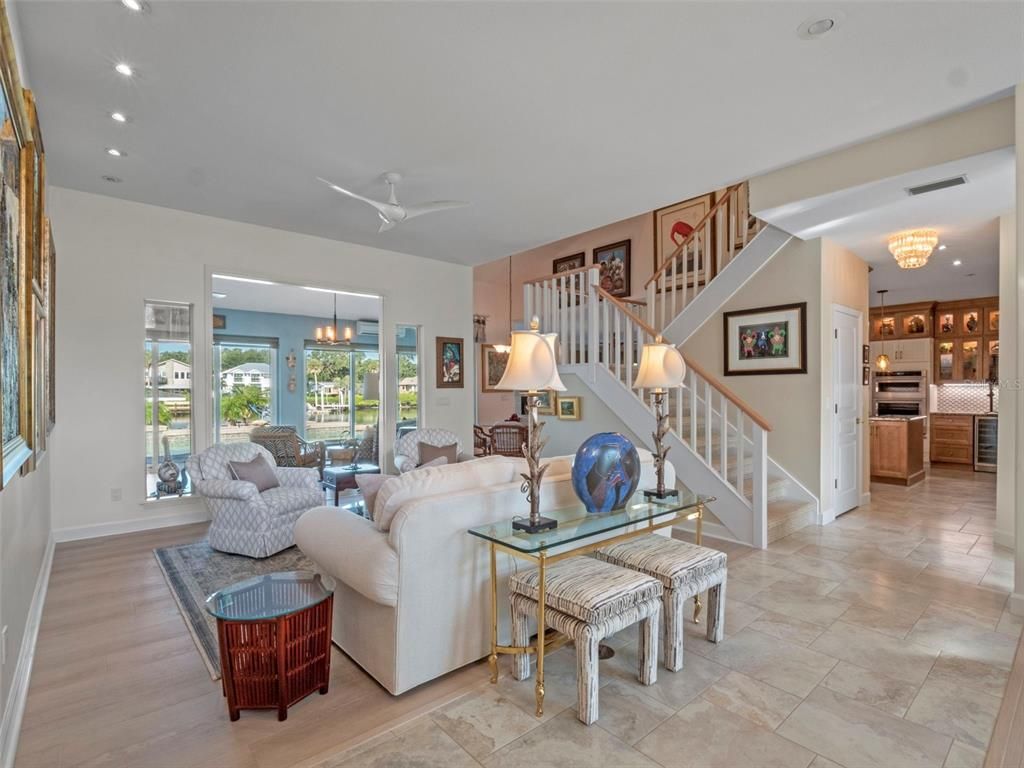Chandelier, Interior, Kitchen, Living room, Recessed Lighting, Stainless Steel Appliances
