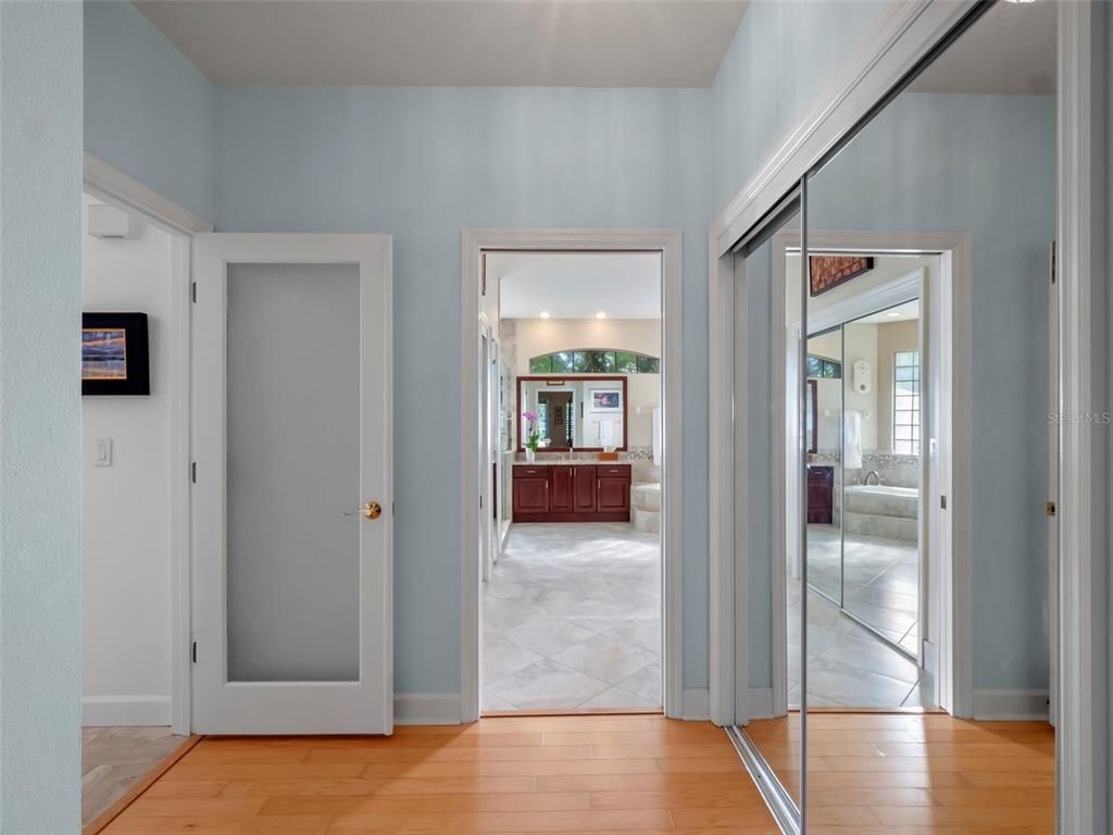 Bathroom, Interior, Recessed Lighting, Wood Texture Flooring