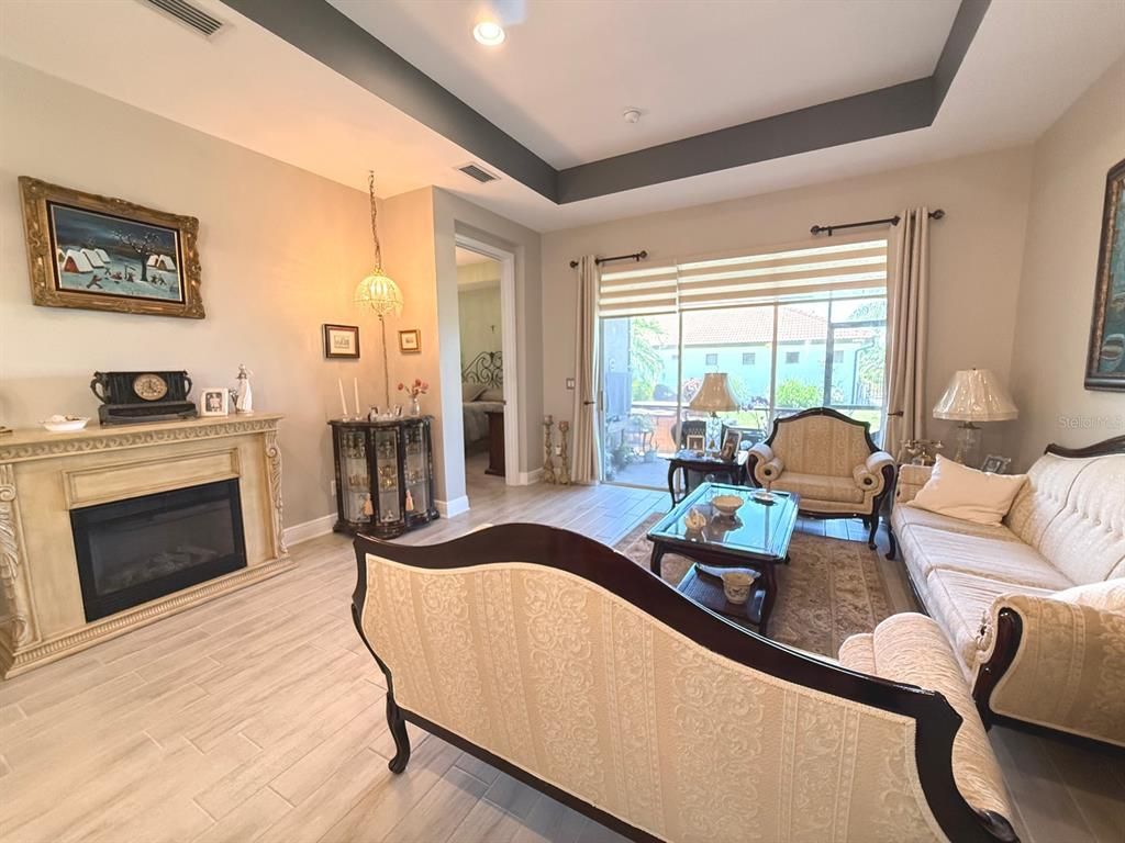 Fireplace, Interior, Living room, Pendant Lights, Recessed Lighting, Wood Texture Flooring