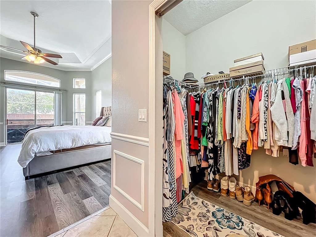 Bedroom, Interior, Walk-in Closets, Wood Texture Flooring