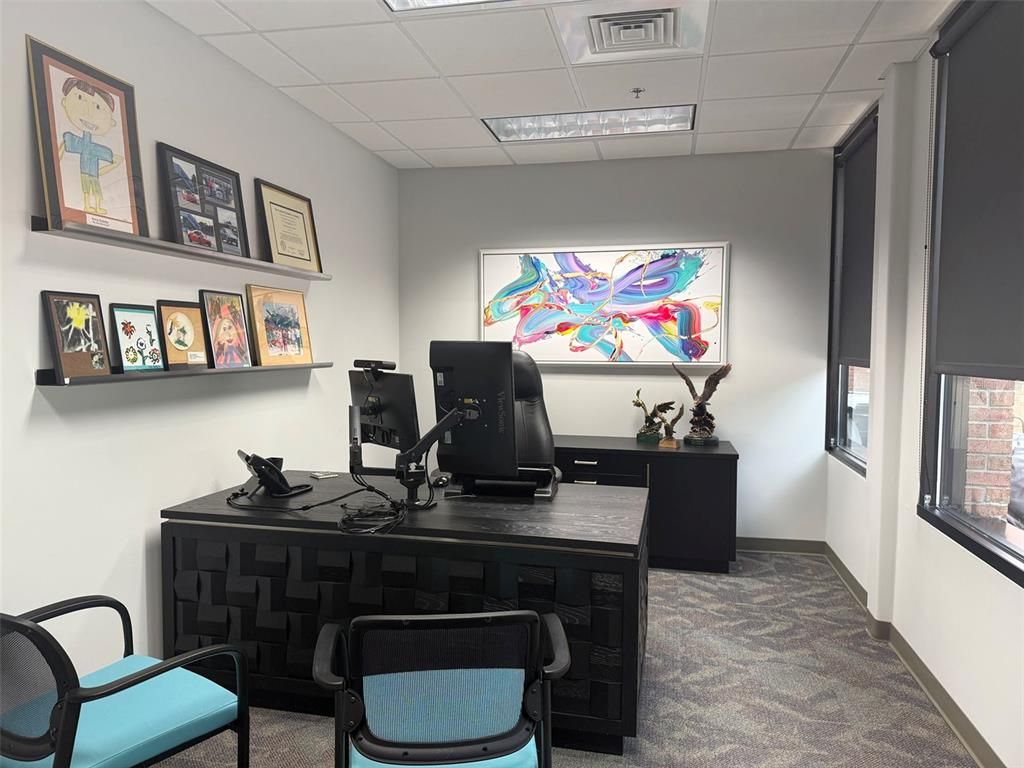 Home Office, Interior