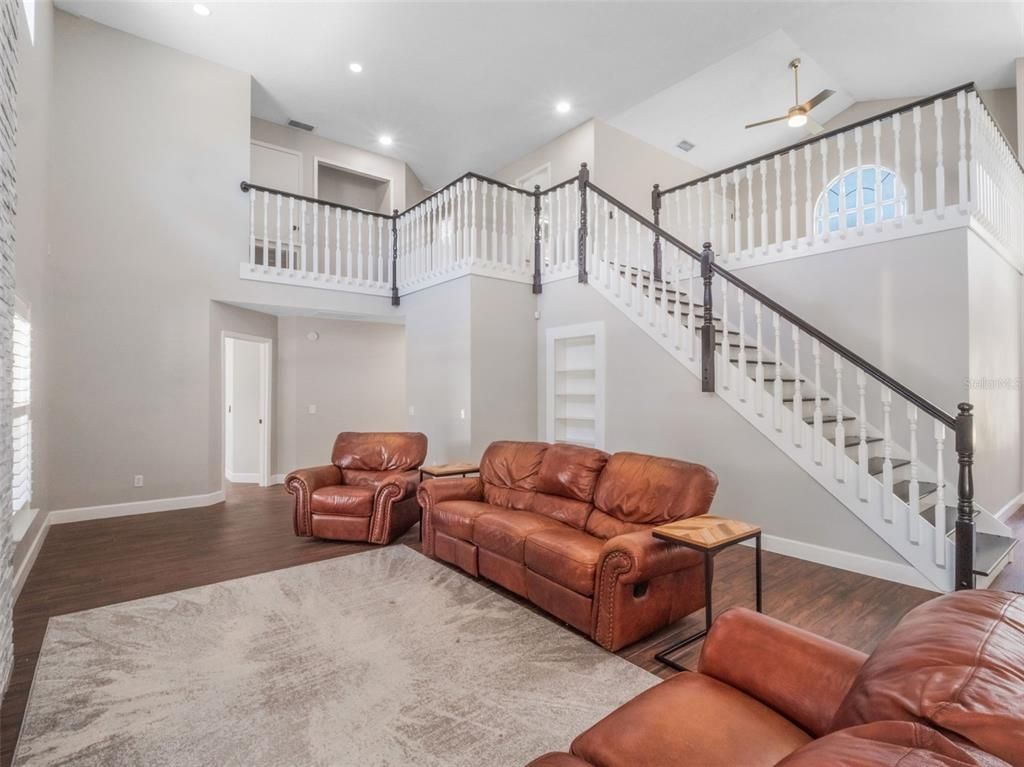 Interior, Living room, Recessed Lighting, Wood Texture Flooring
