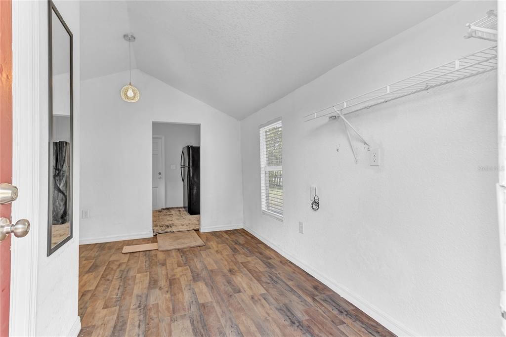 Interior, Pendant Lights, Wood Texture Flooring