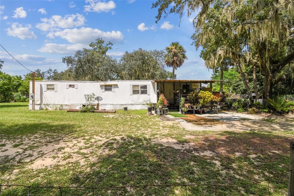 Backyard, Exterior