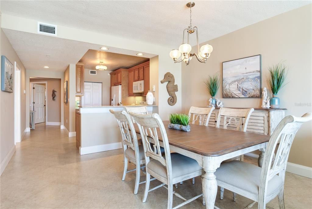 Chandelier, Dining room, Interior, Kitchen, Recessed Lighting