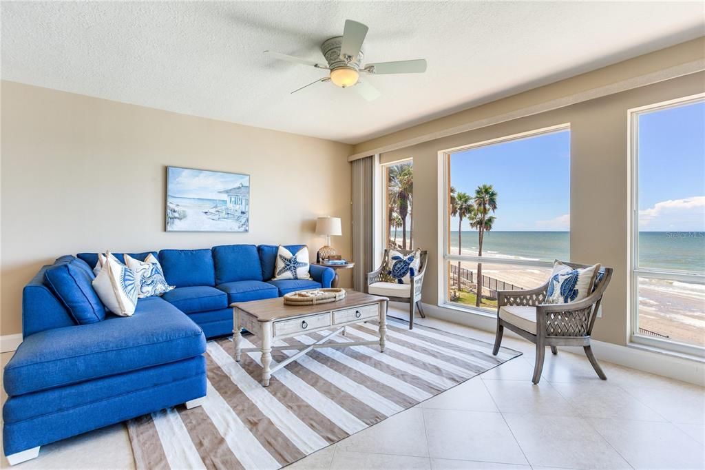 Interior, Living room, Water