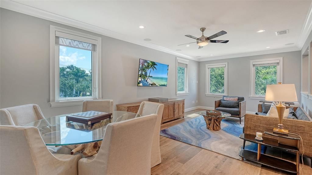 Dining room, Interior, Living room, Recessed Lighting, Wood Texture Flooring