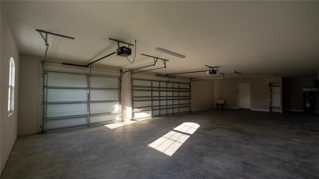 Garage, Interior