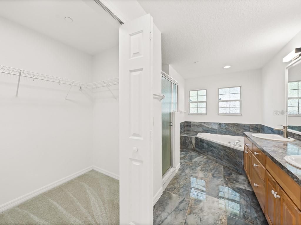 Bathroom, Interior, Recessed Lighting, Walk-in Closets
